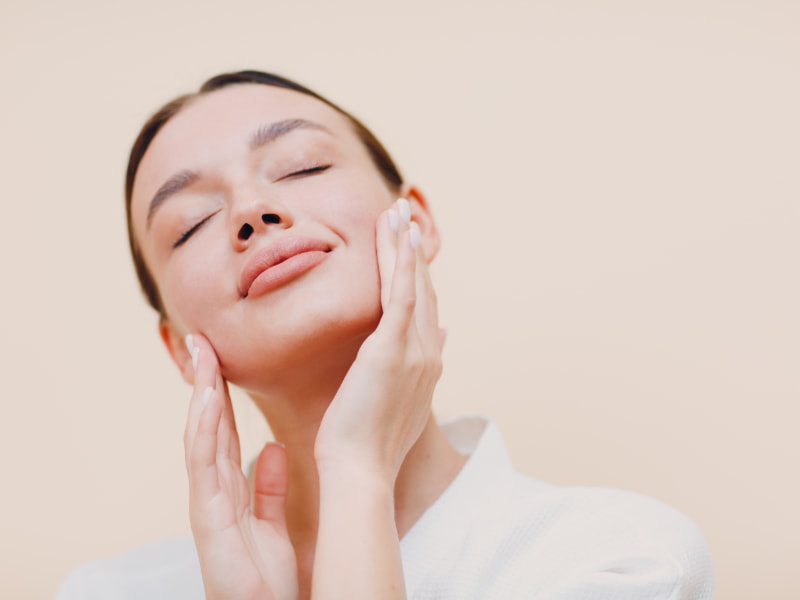 Lifting facial rejuvenece tu rostro con resultados naturales